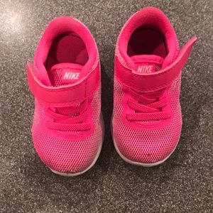 Little girl Nike’s!